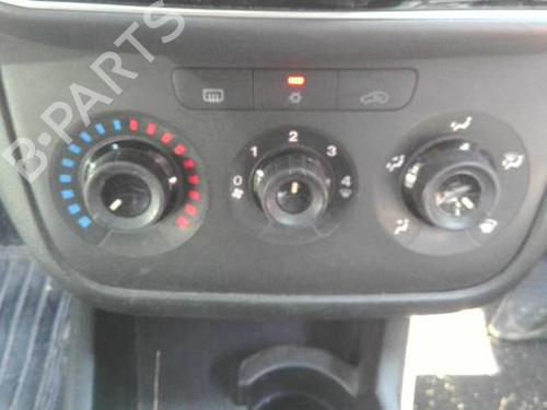 Used Climate control FIAT PUNTO EVO (199_) 1.2 (69 hp) 27381153