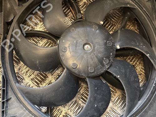 Used Radiator fan Radiator fan 30941841 30941841