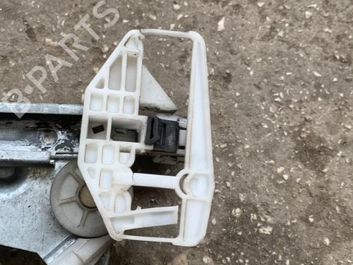 Used Front left window mechanism Front left window mechanism CITROËN BERLINGO / BERLINGO FIRST Box Body/MPV (M_) 1.1 i (MAHDZ, MBHDZ, MBHFX) (60 hp) 33539471 33539471