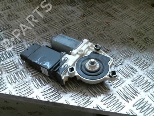Used Right front window motor VW BORA I (1J2) [1998-2013]  22043910