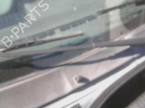 Used Front windshield wiper arm Front windshield wiper arm RENAULT CLIO I (B/C57_, 5/357_) 1.2 (B/C/S577) (54 hp) 35989045 35989045