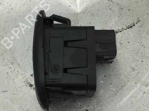 Used Right front window switch Right front window switch CITROËN C3 I (FC_, FN_) 1.4 i (73 hp) 27981027 27981027