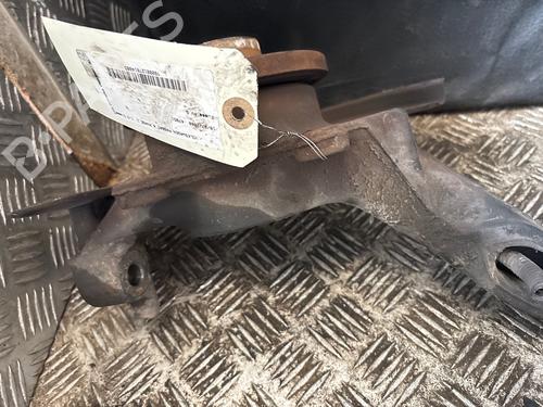 Used Left front steering knuckle Left front steering knuckle VW PASSAT B5 (3B2) [1996-2001] 36475140 36475140