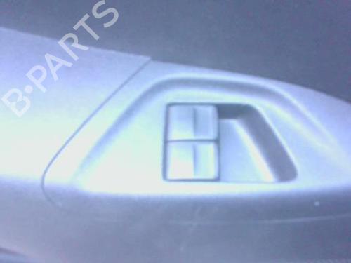 Mando elevalunas delantero izquierdo CITROËN C1 II (PA_, PS_) 1.0 VTi 72 (72 hp) 33213581