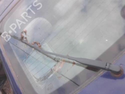 Used Rear windshield wiper arm Rear windshield wiper arm 32517261 32517261