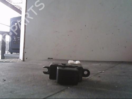 Used Right front window switch NISSAN MICRA III (K12) 1.5 dCi (82 hp) 21000867