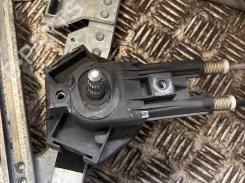 Used Front right window mechanism Front right window mechanism 37071380 37071380