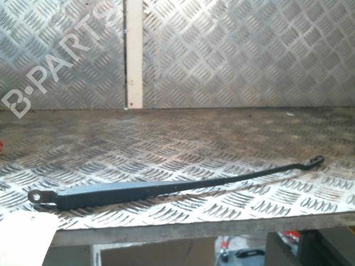 Used Front windshield wiper arm FIAT SEICENTO / 600 (187_) 0.9 (187AXA, 187AXA1A) (39 hp) 20996696