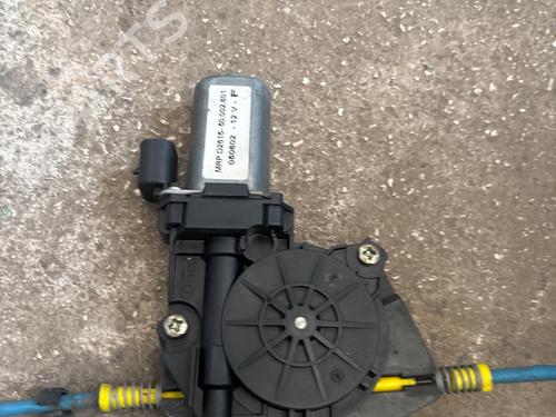 Used Front left window mechanism Front left window mechanism FIAT STILO (192_) 1.9 JTD (192_XE1A) (115 hp) 34479551 34479551