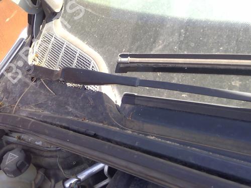 Used Front windshield wiper arm PEUGEOT 308 CC (4B_) 2.0 HDi (140 hp) 26240662