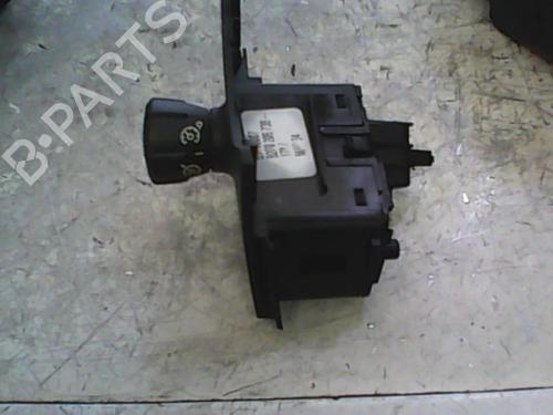 Used Switch RENAULT GRAND SCÉNIC II (JM0/1_) 1.5 dCi (JM1E) (106 hp) 22036190