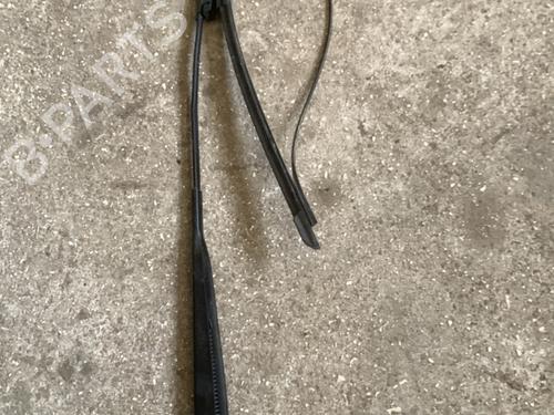 front-windshield-wiper-arm-renault-clio-iii-br01-cr01-2005-2006-2007-2008-2009-2010-2011-2012-2013-2014-33539478 main image