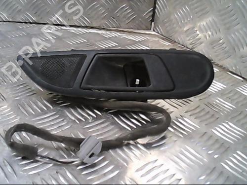 Høyre foran invendig håndtak FORD FIESTA VI (CB1, CCN) 1.4 TDCi (68 hp) 20999478