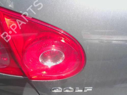 Feu de coffre gauche Feu de coffre gauche VW GOLF V (1K1) [2003-2010] 34553665 34553665