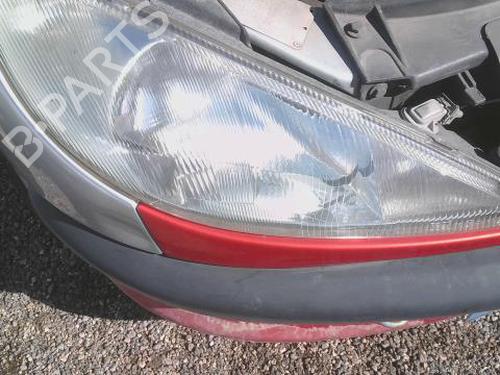 Used Right headlight PEUGEOT 206 Hatchback (2A/C) 2.0 HDI 90 (90 hp) 28422373