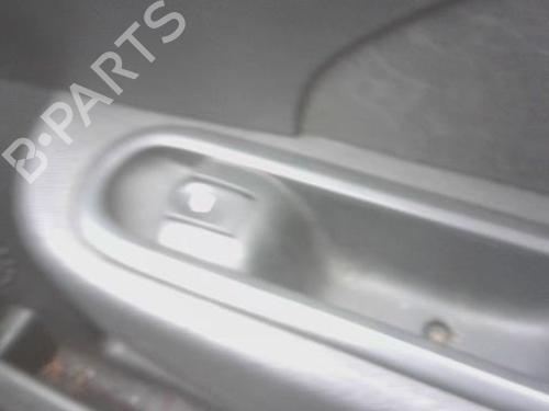 Used Right front window switch RENAULT TWINGO II (CN0_) 1.2 16V (CN04, CN0B) (75 hp) 28580697
