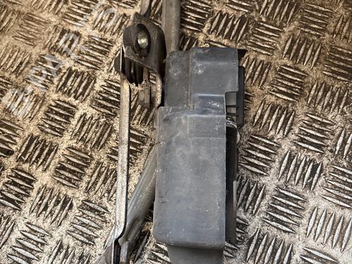 Used Front wiper motor Front wiper motor 36517370 36517370