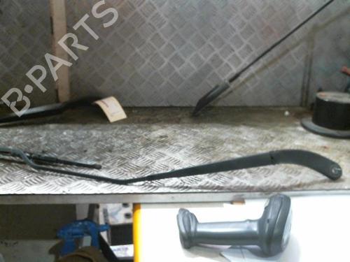 Used Front windshield wiper arm RENAULT MEGANE II (BM0/1_, CM0/1_) 1.6 16V (BM0C, CM0C) (113 hp) 20990626
