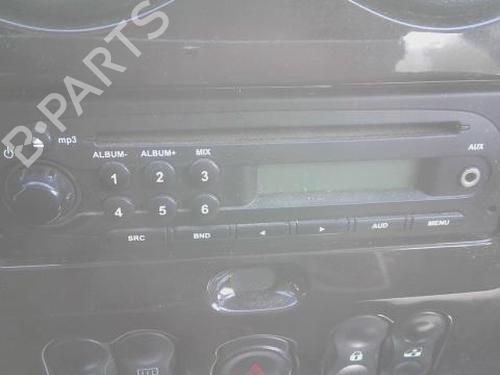 Used Radio Radio DACIA DUSTER (HS_) 1.5 dCi (86 hp) 33200566 33200566