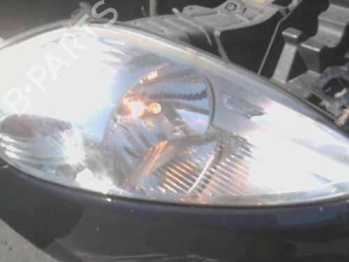 right-headlight-fiat-punto-evo-199_-2008-34553537 main image