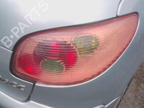Used Right taillight Right taillight PEUGEOT 206 CC (2D) 1.6 16V (2DNFUF, 2DNFUR) (109 hp) 32776985 32776985