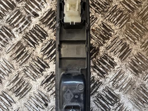 right-front-window-switch-dacia-jogger-rk_-2021-33213681 main image