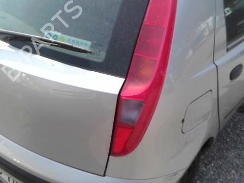 Used Right taillight FIAT PUNTO (188_) 1.2 16V 80 (188.233, .235, .253, .255, .333, .353, .639,... (80 hp) 26615126