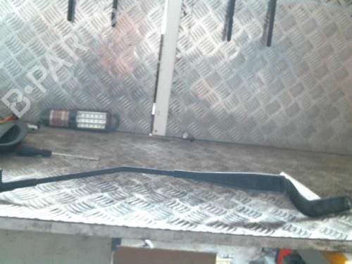 Used Front windshield wiper arm FORD FOCUS C-MAX (DM2) 1.6 TDCi (109 hp) 20987241