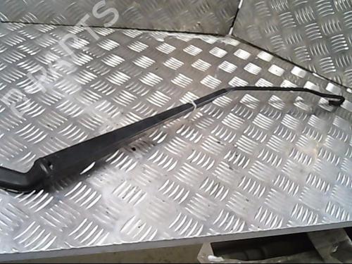 Used Front windshield wiper arm PEUGEOT 206 Hatchback (2A/C) 2.0 HDI 90 (90 hp) 20992089