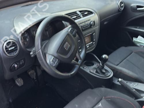 Left front seat SEAT LEON (1P1) 2.0 TDI | BP30577194C15 - Image 4