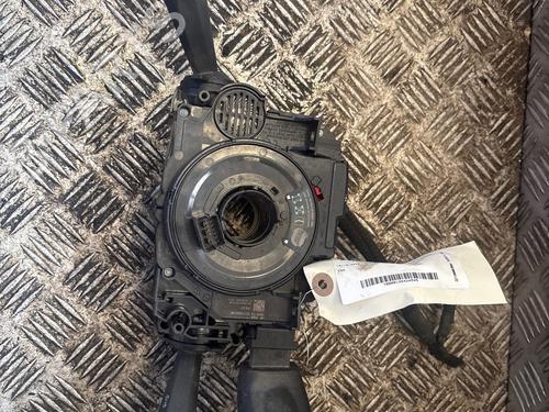 Used Steering column stalk Steering column stalk PEUGEOT 5008 II (MC_, MJ_, MR_, M4_) 1.2 THP (MRHNYH, MRHNYW, MRHNSJ, MRHNSU, MRHNSM) (131 hp) 35989189 35989189