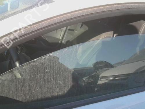 front-left-door-window-renault-clio-iv-bh_-2012-2013-2014-2015-2016-2017-2018-2019-2020-2021-39510376 main image