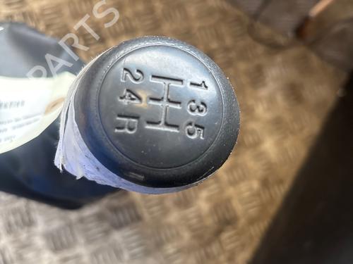 Gearknop Gearknop FIAT PUNTO EVO (199_) 1.3 D Multijet (199AXC1A, 199BXC1A, 199AXT1A, 199BXT1A) (75 hp) 34553540 34553540