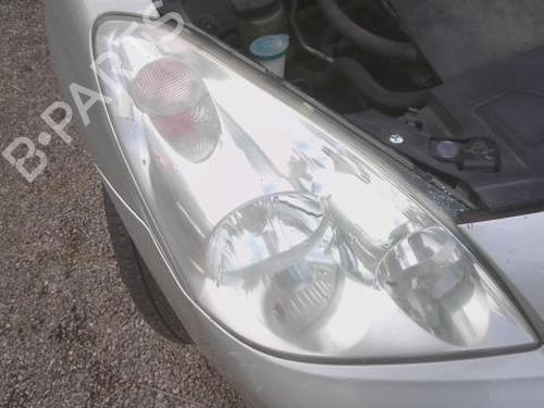 Used Right headlight TOYOTA COROLLA Verso (ZER_, ZZE12_, R1_) 2.0 D-4D (CUR10_, CUR10R) (116 hp) 29845630