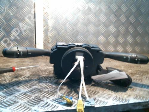 Used Steering column stalk PEUGEOT 307 Break (3E) 2.0 HDI 110 (107 hp) 31577218