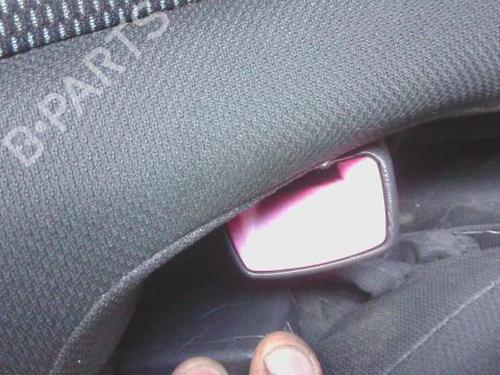Used Seat buckle TOYOTA COROLLA Verso (ZER_, ZZE12_, R1_) 2.0 D-4D (CUR10_, CUR10R) (116 hp) 29845641