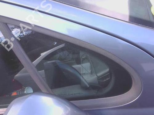 Vidro triangular frente direito PEUGEOT 207 (WA_, WC_) 1.4 16V (88 hp) 32233631