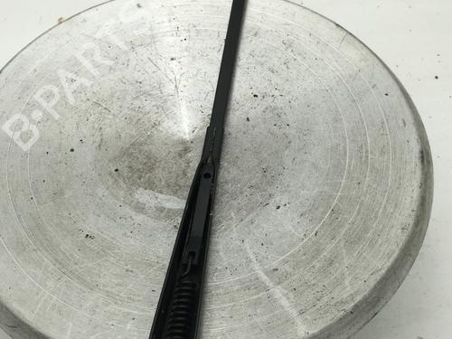 Used Front windshield wiper arm Front windshield wiper arm VW GOLF III Cabriolet (1E7) 1.6 (101 hp) 32185843 32185843