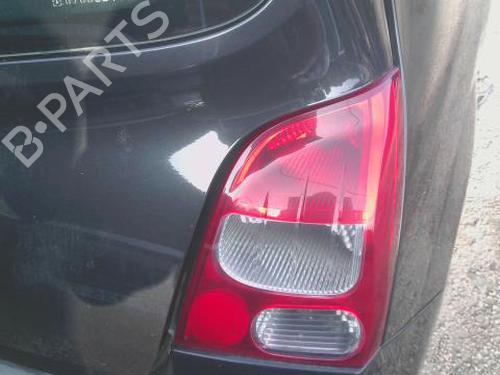 Feu arrière droit RENAULT TWINGO II (CN0_) 1.2 16V (CN04, CN0B) (75 hp) 31270907