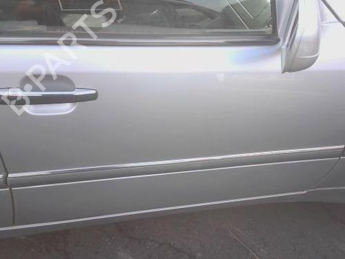 Used Right front door Right front door 39459101 39459101