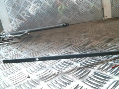 Used Front windshield wiper arm RENAULT CLIO III (BR0/1, CR0/1) 1.6 16V (BR05, BR0B, BR0Y, BR15, BR1J, BR1M, BR1Y, CR0B,... (112 hp) 20996721