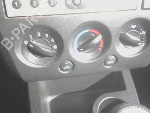 Used Climate control Climate control 39156180 39156180