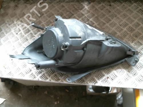 Used Right headlight FORD FIESTA V (JH_, JD_) 1.4 TDCi (68 hp) 20996333
