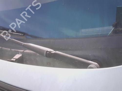 Used Front windshield wiper arm RENAULT TRAFIC II Van (FL) 1.9 dCi 80 (FL0B) (82 hp) 28949368