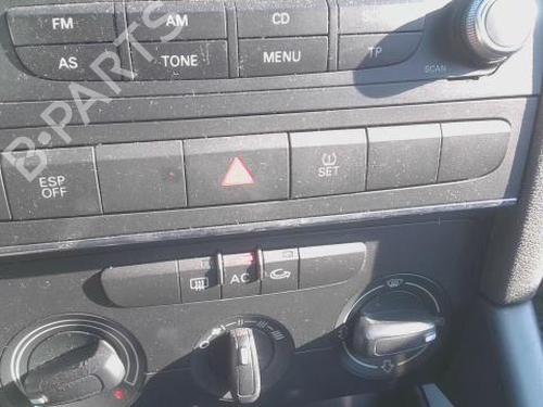 Used Warning switch AUDI A3 Sportback (8PA) 1.6 TDI (105 hp) 28053727