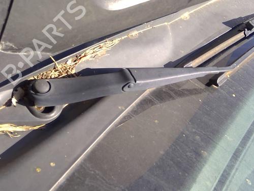 Used Front windshield wiper arm MERCEDES-BENZ B-CLASS Sports Tourer (W245) B 180 CDI (245.207) (109 hp) 26289761