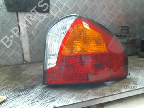 Used Right taillight HYUNDAI SANTA FÉ I (SM) 2.0 CRDi 4x4 (113 hp) 31577228