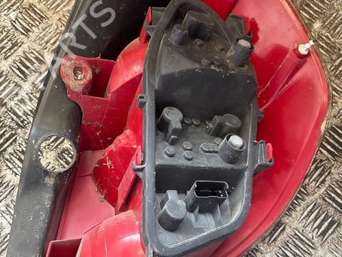left-taillight-renault-clio-iii-br01-cr01-2005-2006-2007-2008-2009-2010-2011-2012-2013-2014-35988968 main image