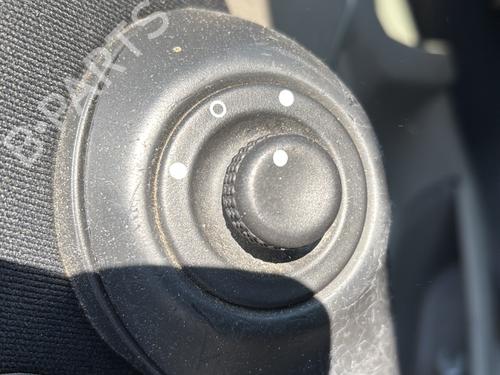 Used Mirror switch RENAULT MEGANE II (BM0/1_, CM0/1_) 1.5 dCi (BM02, BM13, BM2A, CM02, CM13) (101 hp) 27218973
