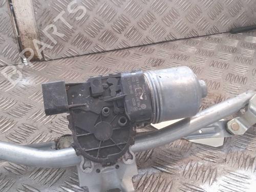 Used Front wiper motor Front wiper motor VW POLO IV (9N_, 9A_) 1.2 (60 hp) 29977900 29977900